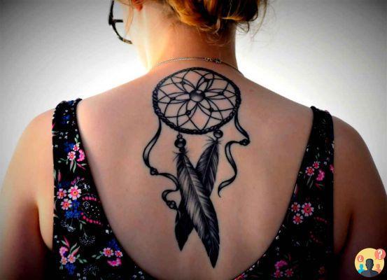 ¿Qué significa soñar con ser tatuado?