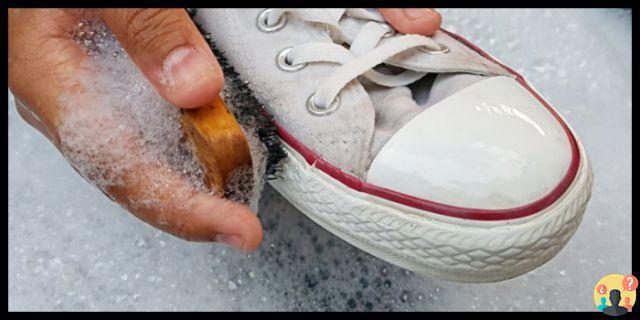 ¿Cómo blanquear la goma de los zapatos?