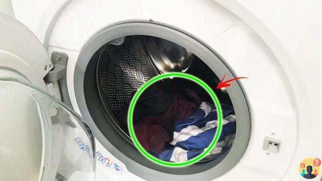 ¿Por qué la lavadora huele a aguas residuales cuando se va?