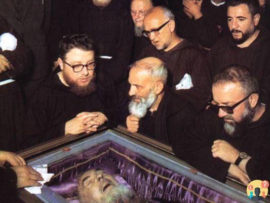 ¿Cuándo embalsamaron al Padre Pío?