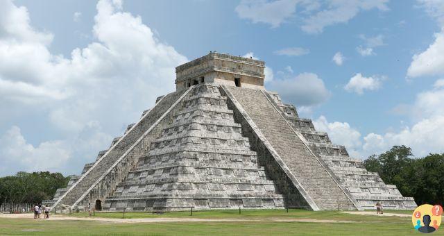 Chi distruse i maya?