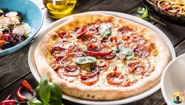 ¿Cuántas calorías tiene la pizza diavola?