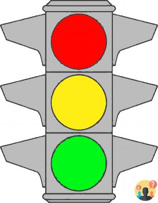 Cuando la luz verde del semáforo está encendida, ¿puedes dar la vuelta?