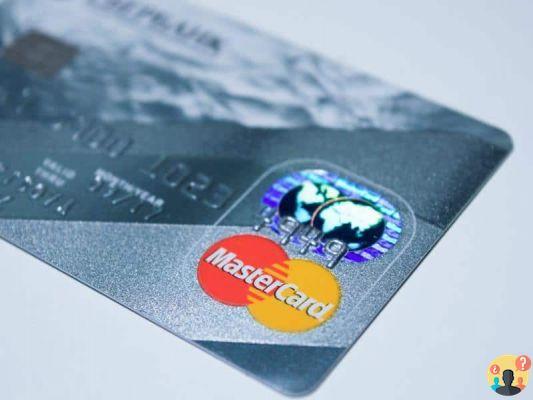 ¿Reembolso en tarjeta de crédito renovada?