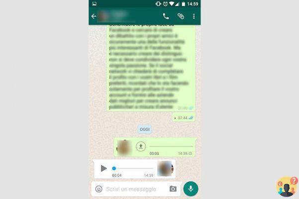 ¿Cómo se escuchan los mensajes de voz en WhatsApp?
