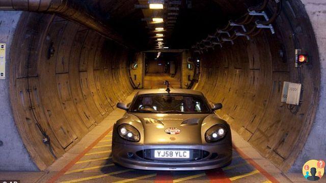 ¿El túnel del canal es transitable en coche?