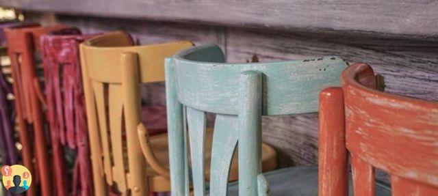 ¿Cómo se colorea una silla de madera?