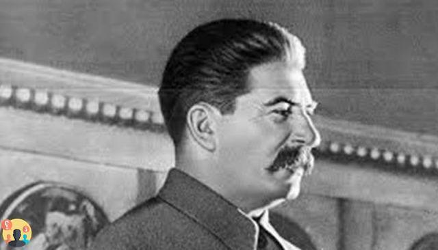 ¿Cuál fue la política económica de Stalin?