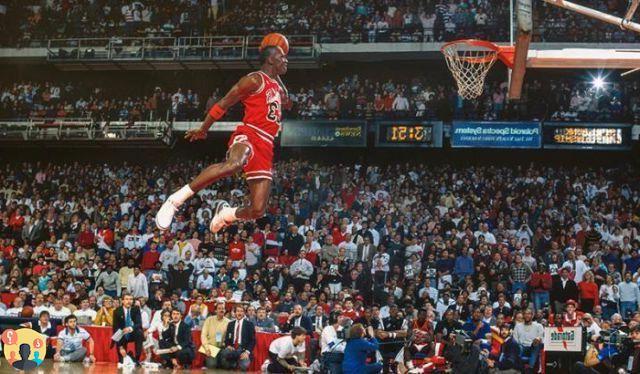 ¿Qué tan lejos saltó Michael Jordan?